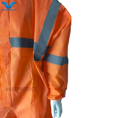 CE Type 5 6 Certified USA PPE одноразовые SMS 56GSM Оранжевые комбинезоны с отражающей лентой