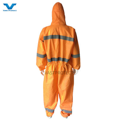 CE Type 5 6 Certified USA PPE одноразовые SMS 56GSM Оранжевые комбинезоны с отражающей лентой