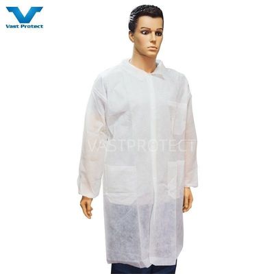 Нетканое лабораторное пальто из ПП с эластичной манжетой и кнопками M L XL XXL 20GSM 30GSM 40GSM Белое