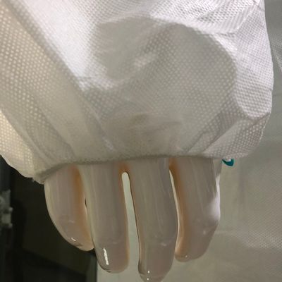 400 Микропорозное белое лабораторное пальто Tyvek без карманов эластичные запястья и передняя часть